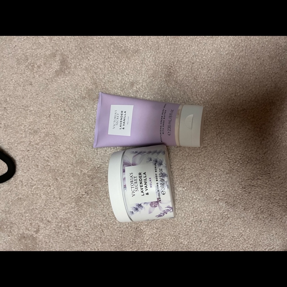 🚿Victoria Secret NWT Body wash and body scrub